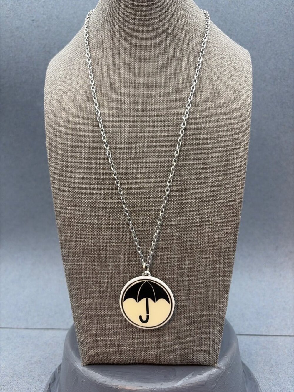 Umbrella Academy Pendant Necklace 20 In Silver Chain Black White Emblem Gift